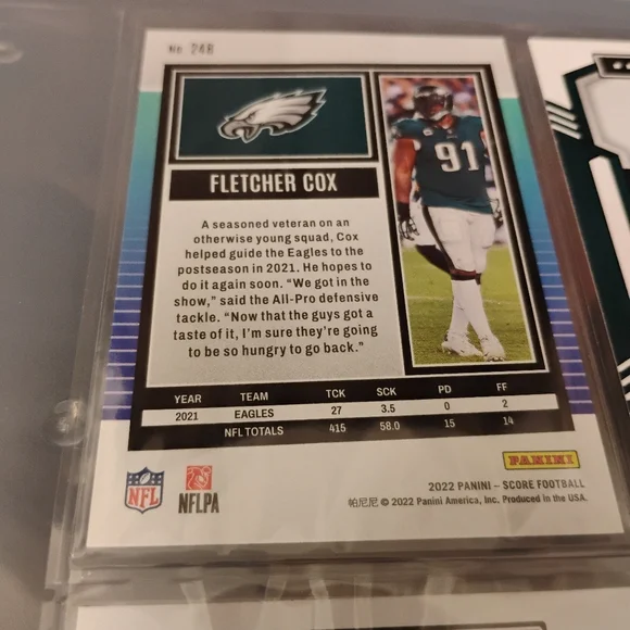 Philadelphia Eagles Assorted Mint Cards - Picture 13 of 14